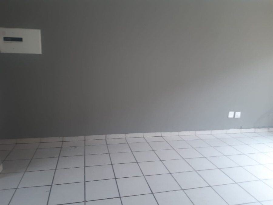 2 Bedroom Property for Sale in Meredale Gauteng