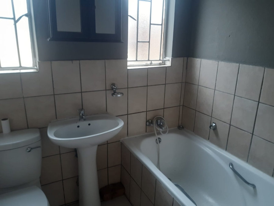 2 Bedroom Property for Sale in Meredale Gauteng