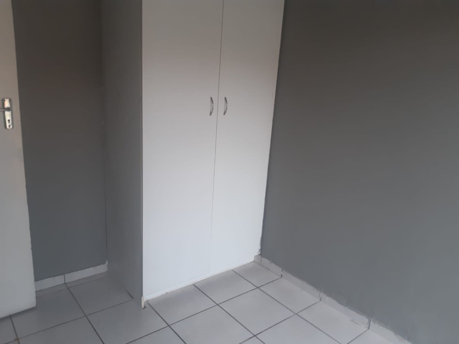 2 Bedroom Property for Sale in Meredale Gauteng