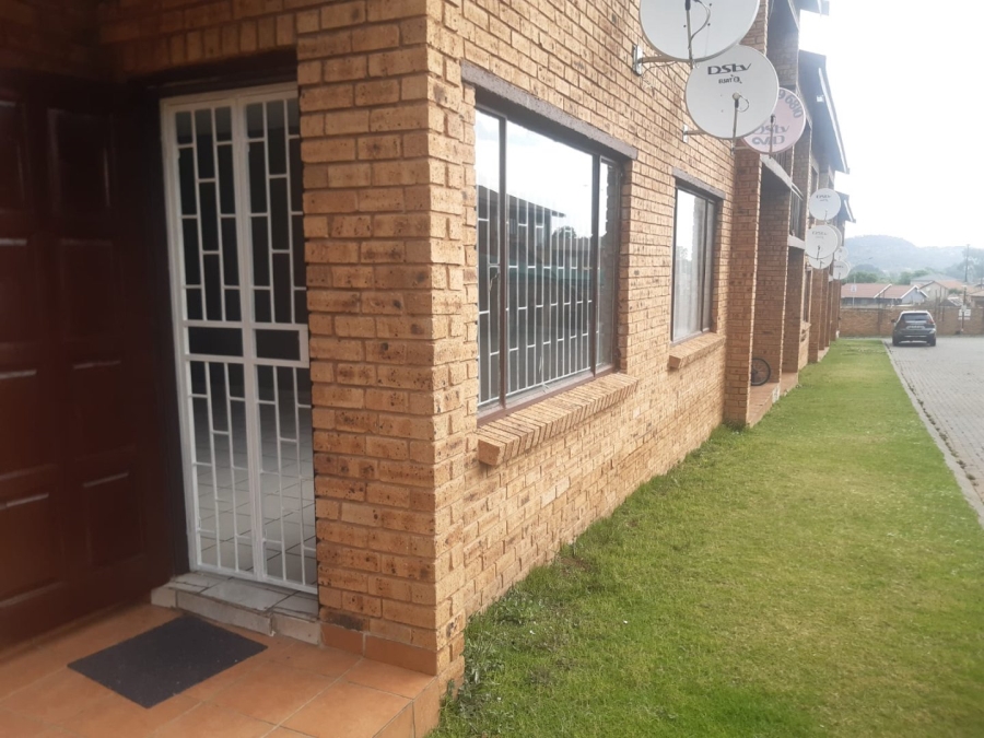 2 Bedroom Property for Sale in Meredale Gauteng