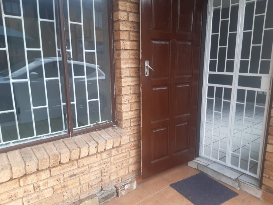 2 Bedroom Property for Sale in Meredale Gauteng