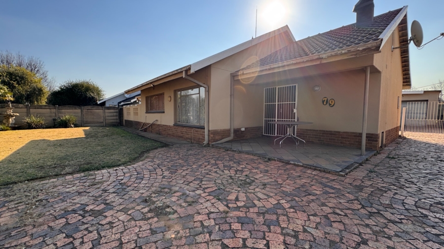 4 Bedroom Property for Sale in Three Rivers Gauteng