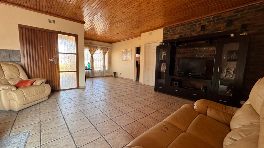 4 Bedroom Property for Sale in Three Rivers Gauteng