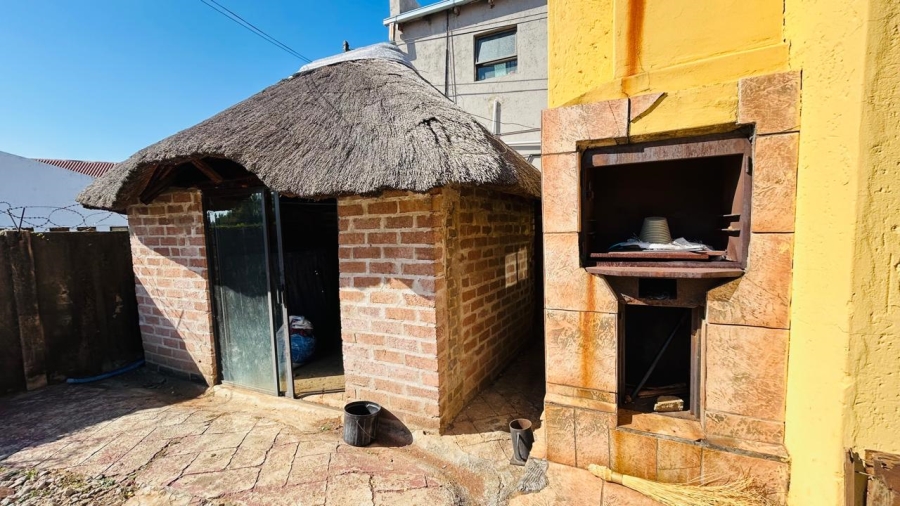  Bedroom Property for Sale in West Park Gauteng