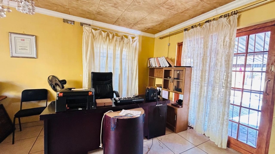  Bedroom Property for Sale in West Park Gauteng