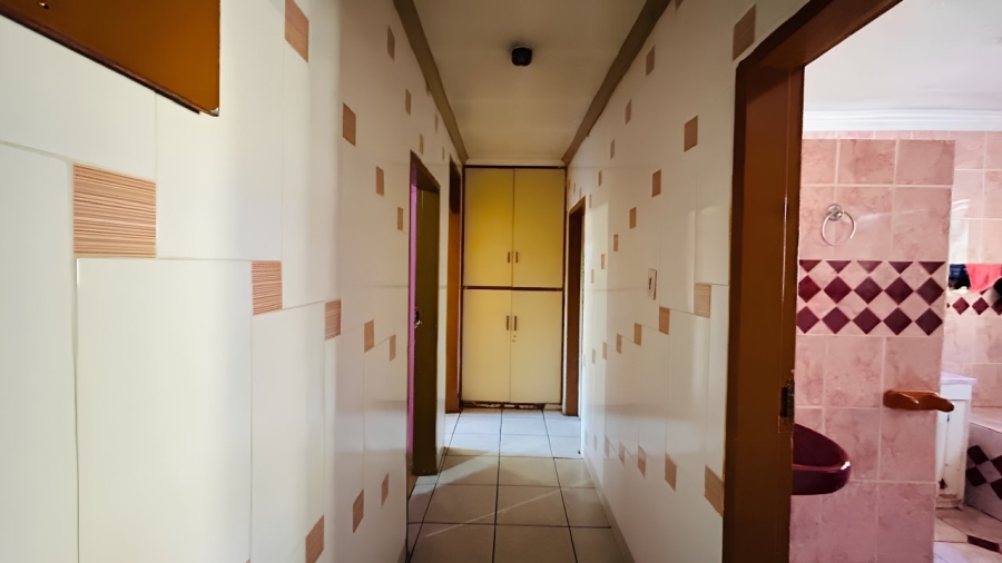  Bedroom Property for Sale in West Park Gauteng