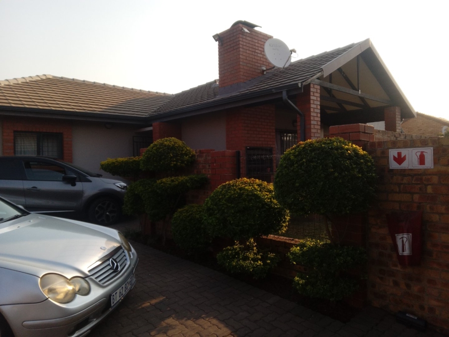 3 Bedroom Property for Sale in Equestria Gauteng