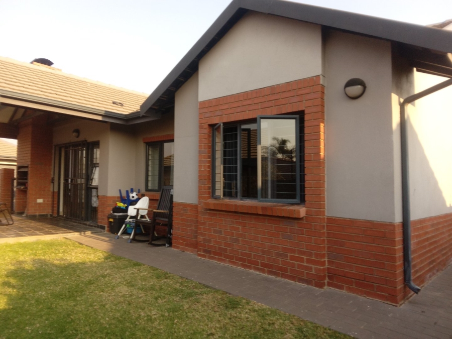 3 Bedroom Property for Sale in Equestria Gauteng