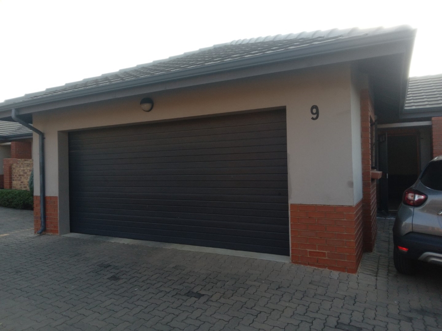 3 Bedroom Property for Sale in Equestria Gauteng