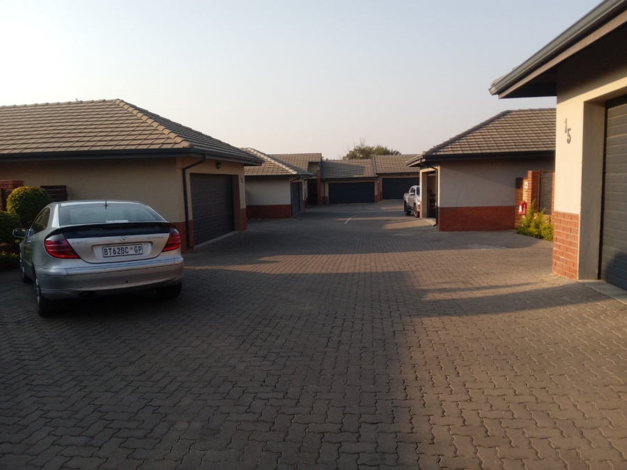 3 Bedroom Property for Sale in Equestria Gauteng