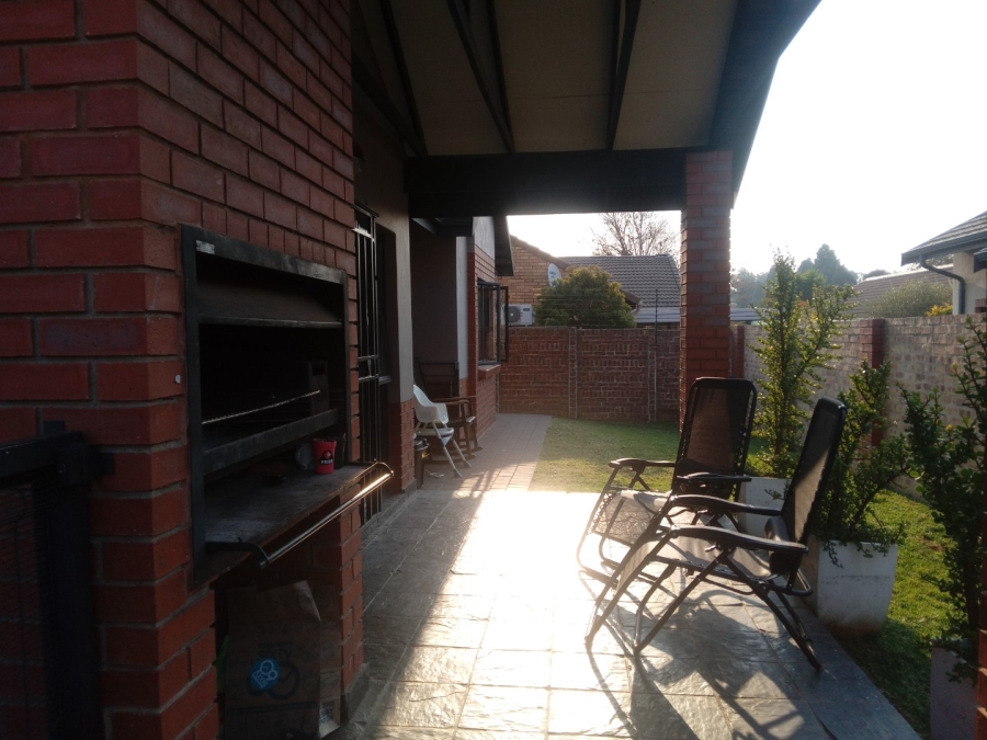 3 Bedroom Property for Sale in Equestria Gauteng