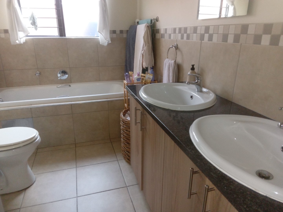 3 Bedroom Property for Sale in Equestria Gauteng