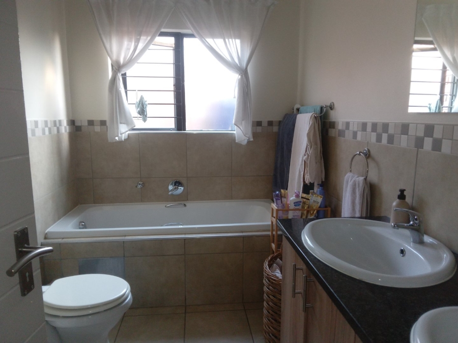 3 Bedroom Property for Sale in Equestria Gauteng