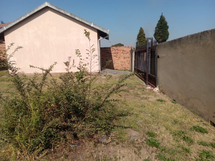4 Bedroom Property for Sale in Alexandra East Bank Gauteng
