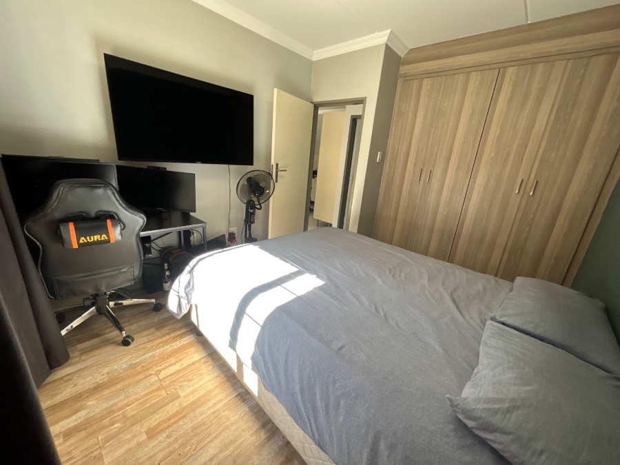 To Let 1 Bedroom Property for Rent in Blue Hills Gauteng