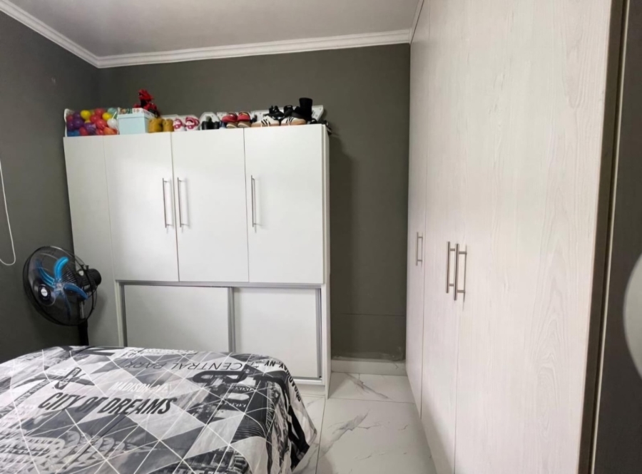 2 Bedroom Property for Sale in Noordwyk Gauteng