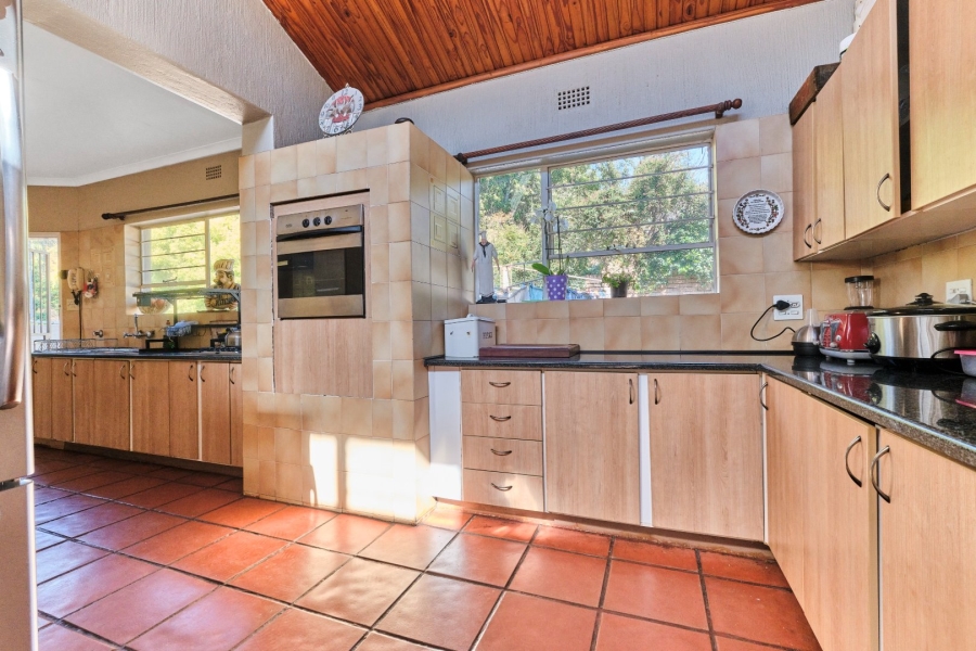 To Let 4 Bedroom Property for Rent in Fairland Gauteng