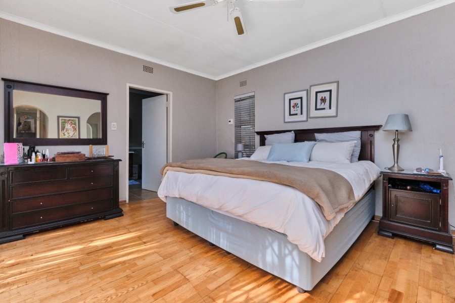 To Let 4 Bedroom Property for Rent in Fairland Gauteng