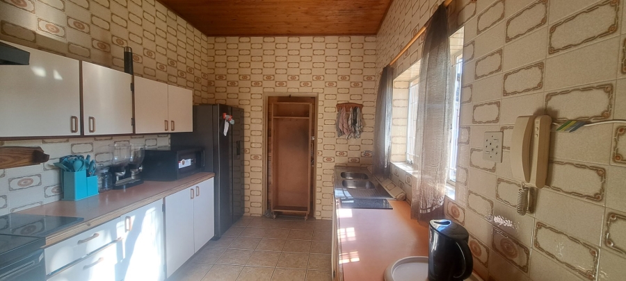 To Let 3 Bedroom Property for Rent in Edenvale Central Gauteng