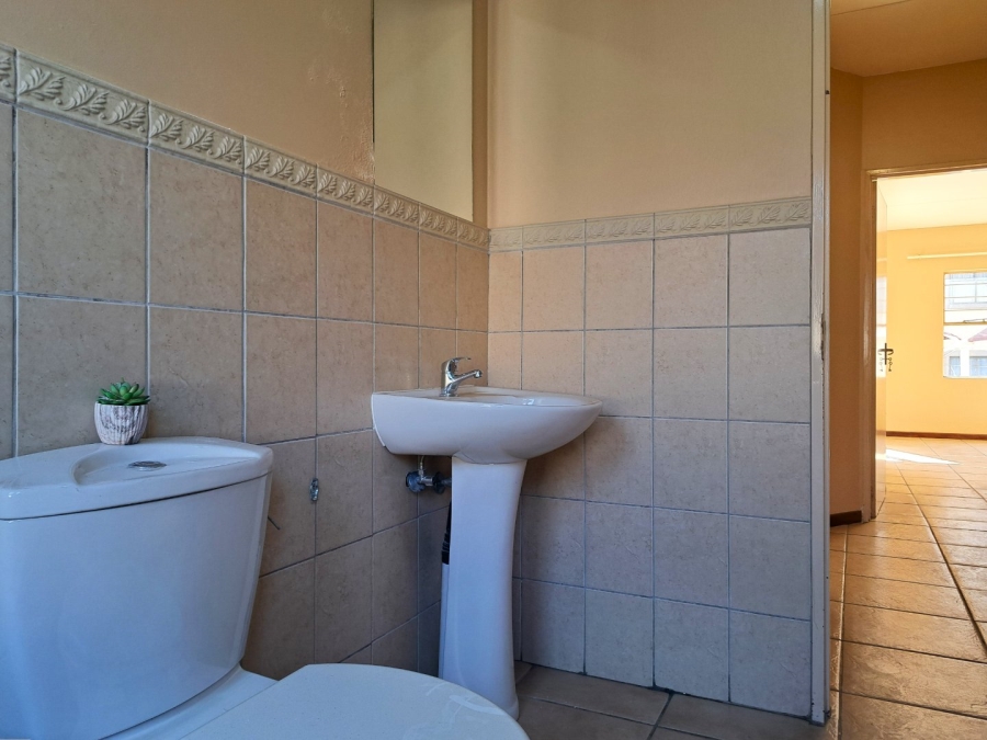 2 Bedroom Property for Sale in Northgate Gauteng