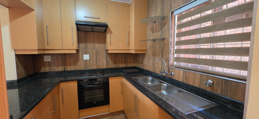 2 Bedroom Property for Sale in Bassonia Gauteng