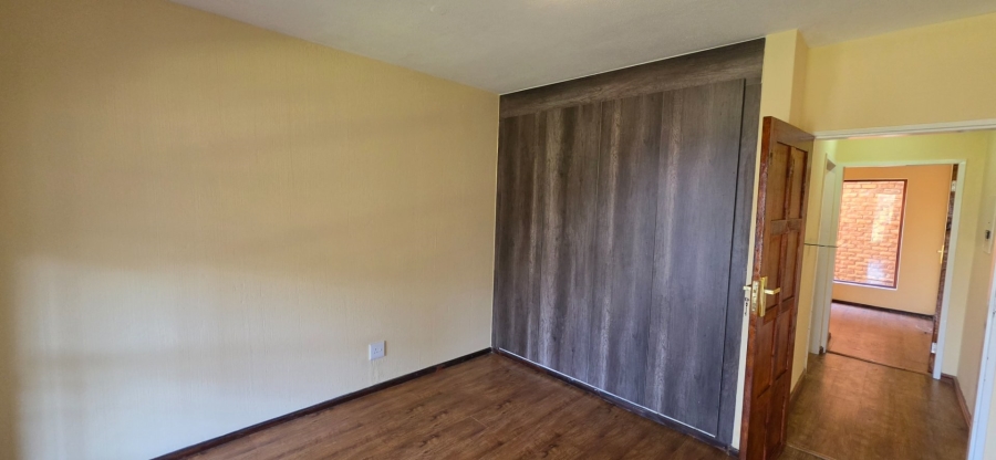 2 Bedroom Property for Sale in Bassonia Gauteng