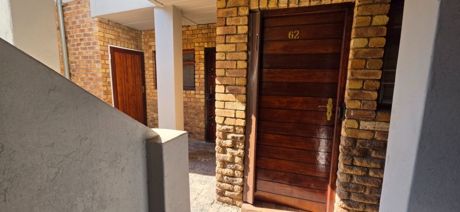 2 Bedroom Property for Sale in Bassonia Gauteng