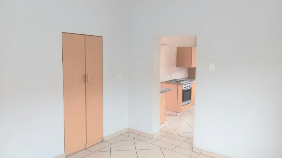To Let 2 Bedroom Property for Rent in Parktown Estate Gauteng