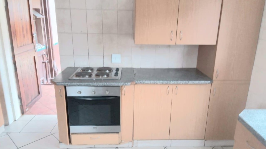 To Let 2 Bedroom Property for Rent in Parktown Estate Gauteng