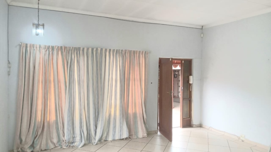 To Let 2 Bedroom Property for Rent in Parktown Estate Gauteng