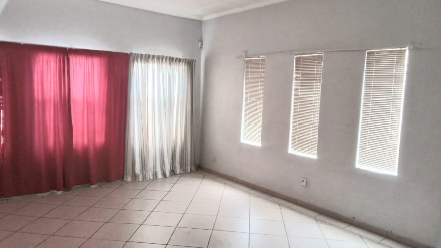 To Let 2 Bedroom Property for Rent in Parktown Estate Gauteng