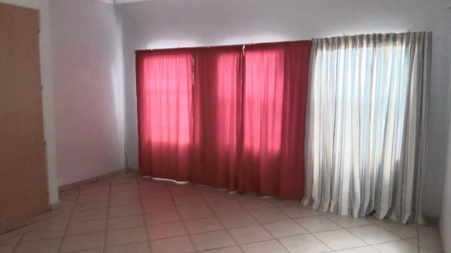 To Let 2 Bedroom Property for Rent in Parktown Estate Gauteng