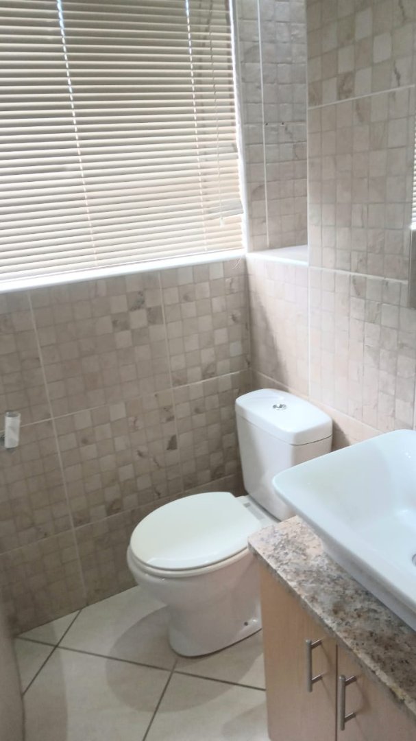 To Let 2 Bedroom Property for Rent in Parktown Estate Gauteng