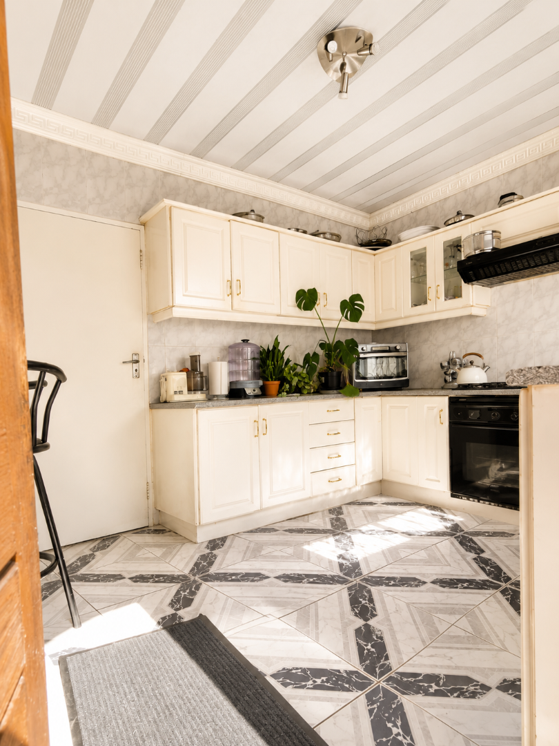 5 Bedroom Property for Sale in Diepkloof Gauteng