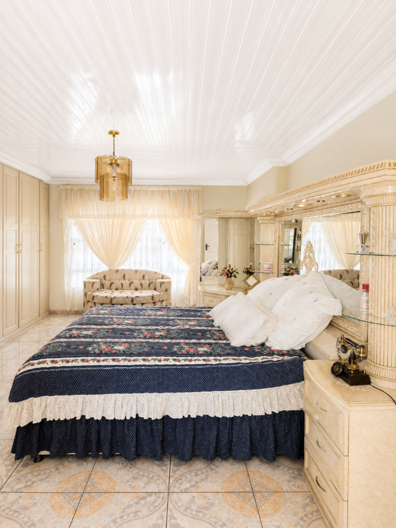 5 Bedroom Property for Sale in Diepkloof Gauteng