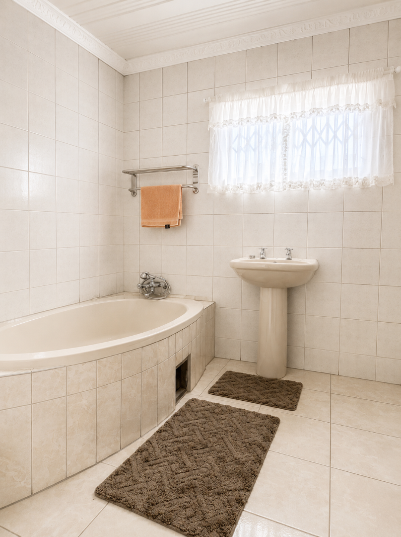 5 Bedroom Property for Sale in Diepkloof Gauteng