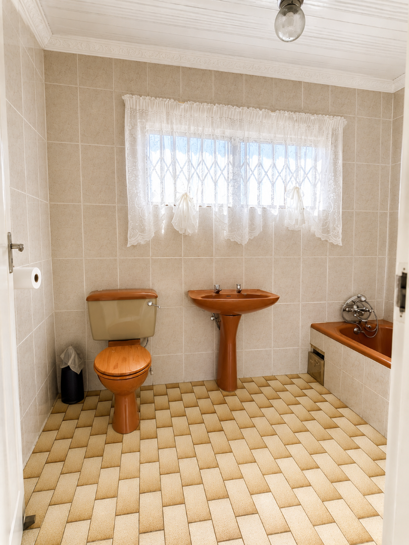 5 Bedroom Property for Sale in Diepkloof Gauteng