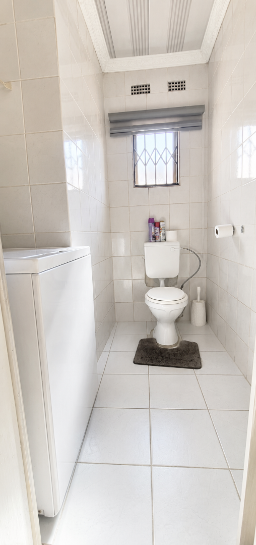 5 Bedroom Property for Sale in Diepkloof Gauteng