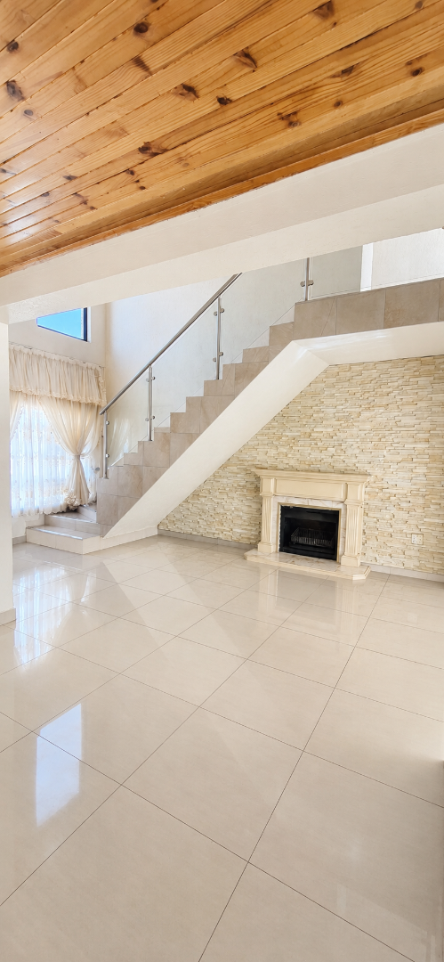 5 Bedroom Property for Sale in Diepkloof Gauteng