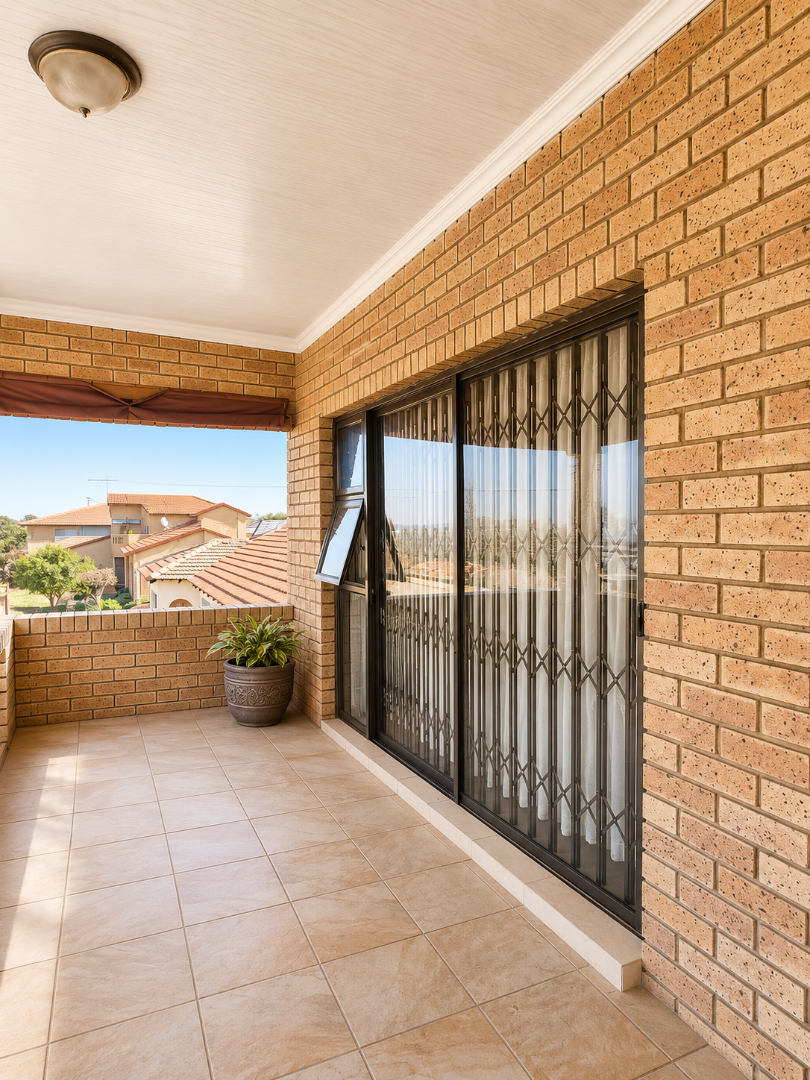 5 Bedroom Property for Sale in Diepkloof Gauteng