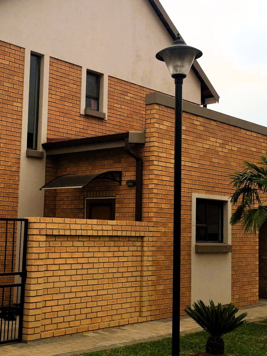 To Let 3 Bedroom Property for Rent in Equestria Gauteng