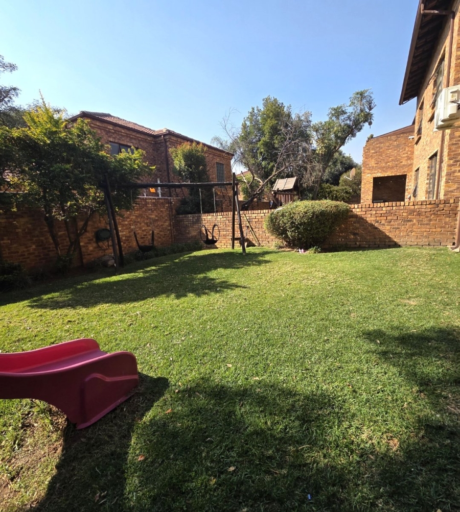 To Let 3 Bedroom Property for Rent in North Riding Gauteng