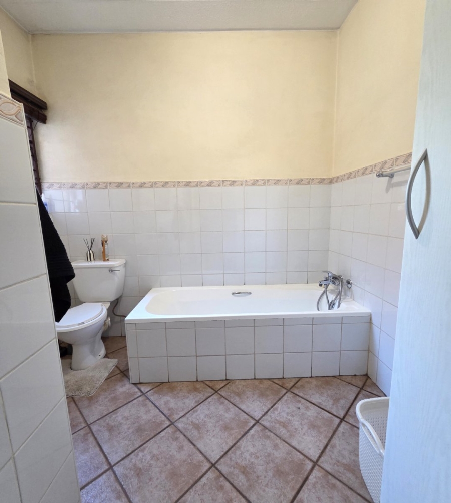 3 Bedroom Property for Sale in North Riding Gauteng