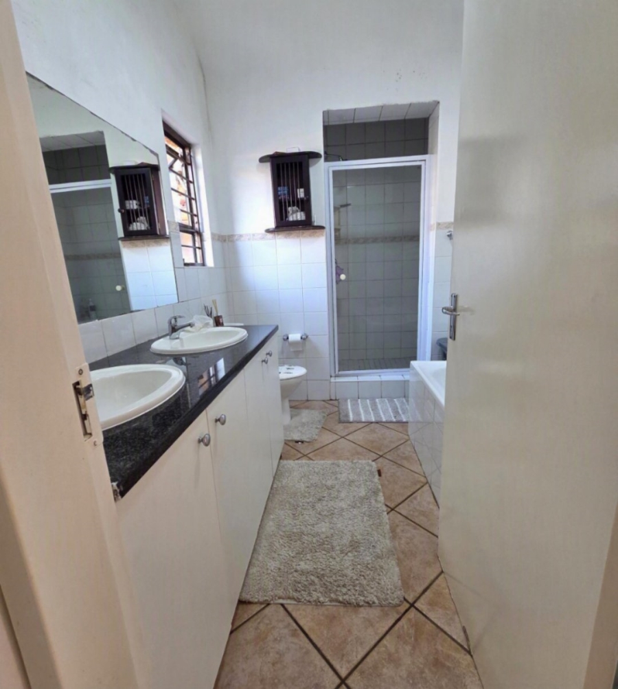 3 Bedroom Property for Sale in North Riding Gauteng