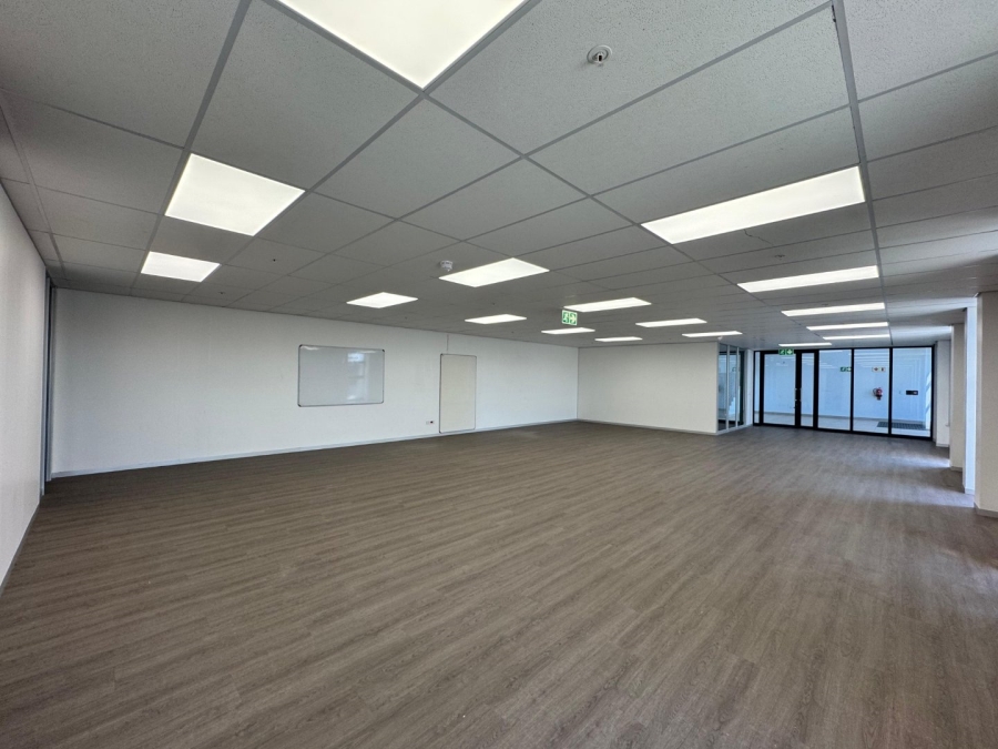 To Let Commercial Property for Rent in Olievenhoutbosch Gauteng