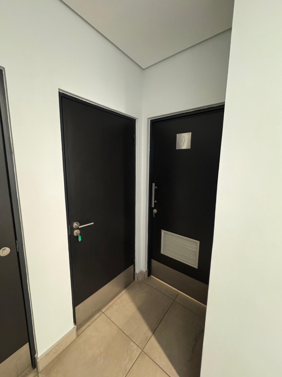 To Let Commercial Property for Rent in Olievenhoutbosch Gauteng