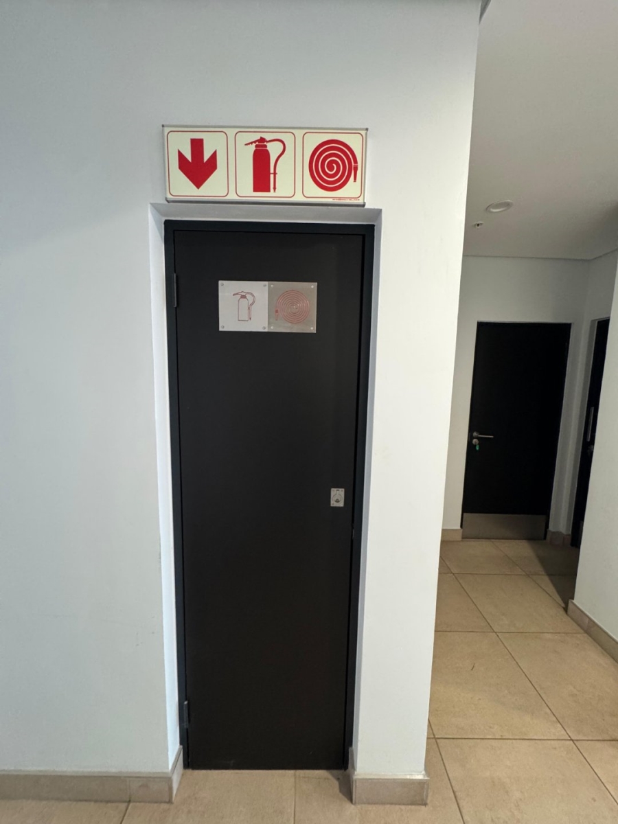 To Let Commercial Property for Rent in Olievenhoutbosch Gauteng