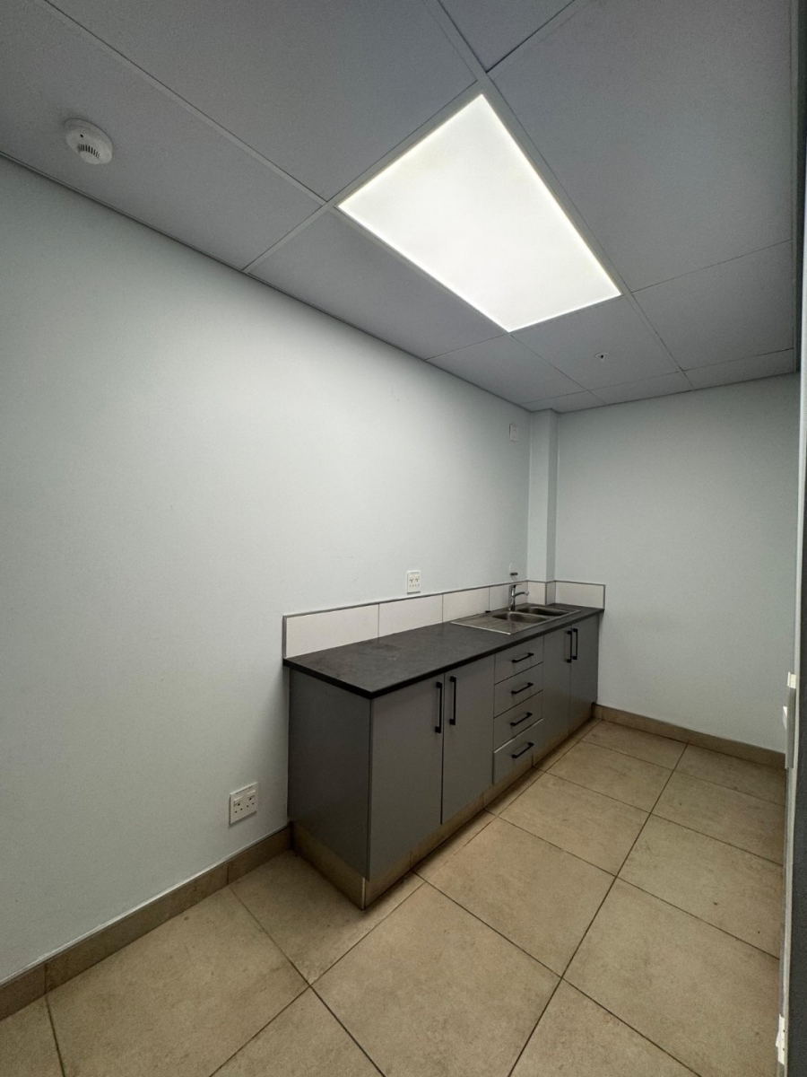 To Let Commercial Property for Rent in Olievenhoutbosch Gauteng