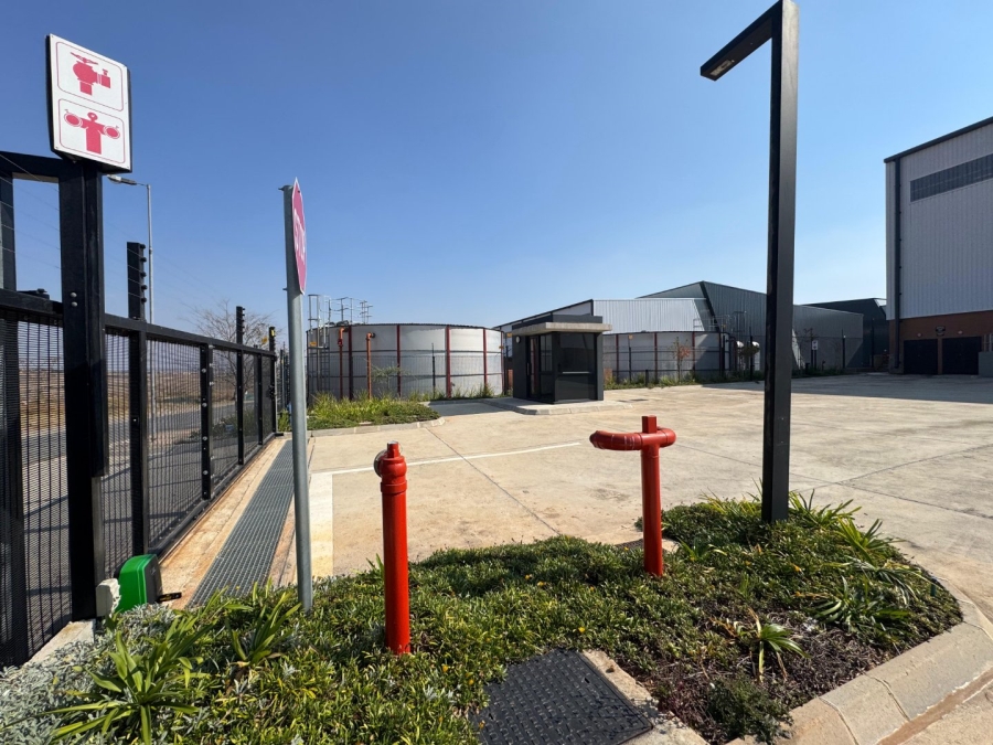 To Let Commercial Property for Rent in Olievenhoutbosch Gauteng