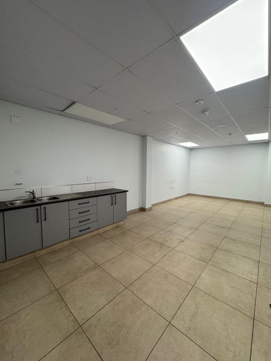 To Let Commercial Property for Rent in Olievenhoutbosch Gauteng